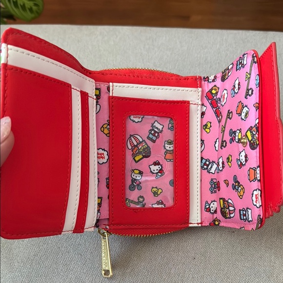 Hello Kitty Red and White Popcorn Wallet - Picture 2 of 3